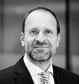 Portrait: Rechtsanwalt Dr. Frank Heerstraßen - Loschelder Rechtsanwälte, Köln